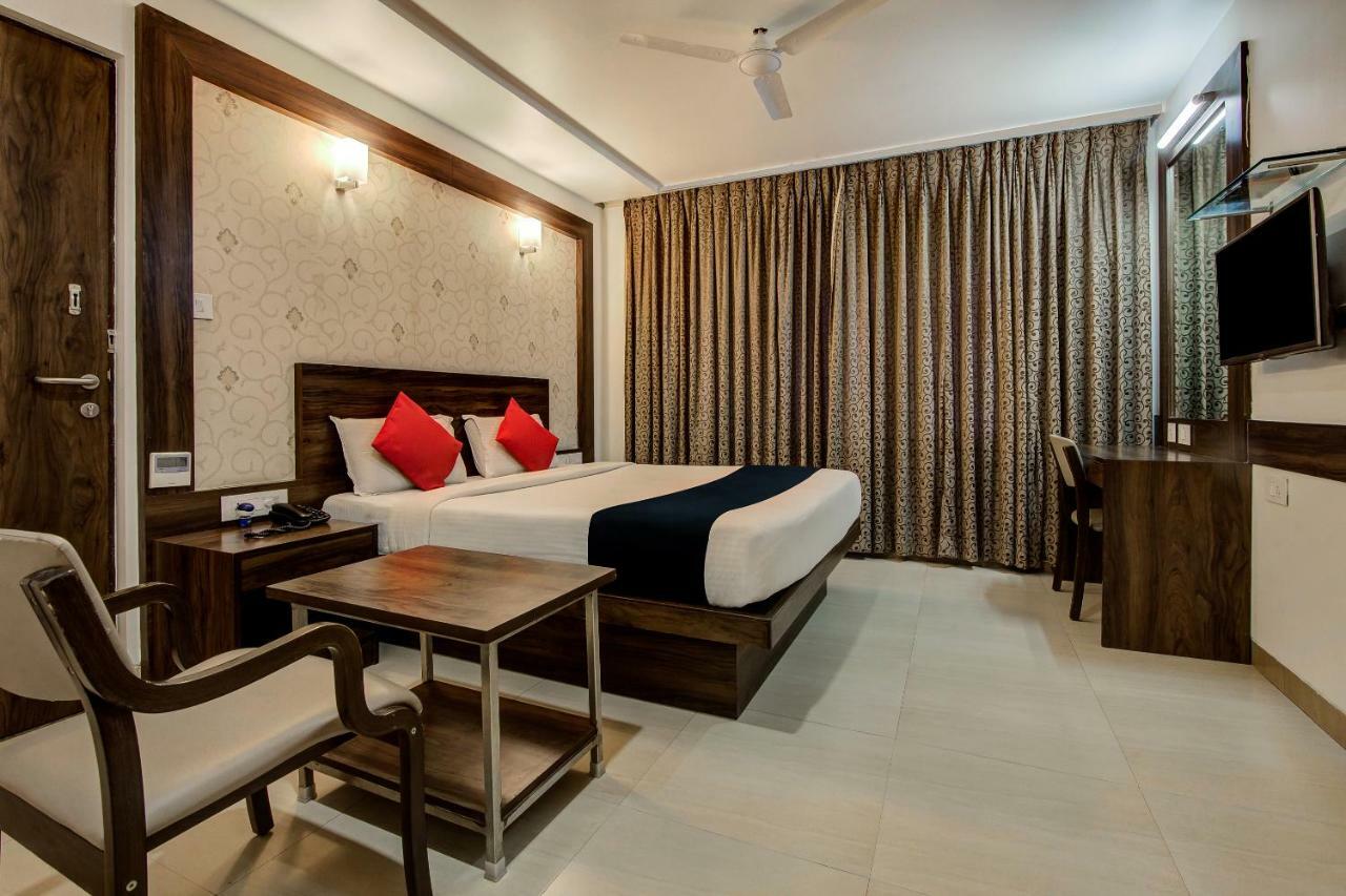 Myspace Hotels Silverstar Bangalore Eksteriør billede